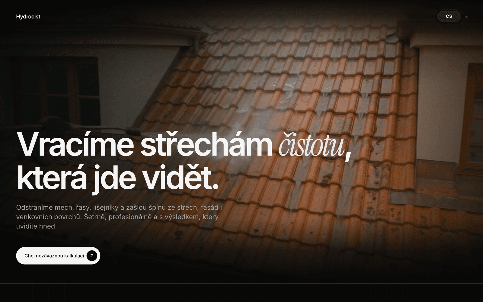 Titulní strana webu Hydrocist, firmy na čištění střech, fasád a dlažby.
